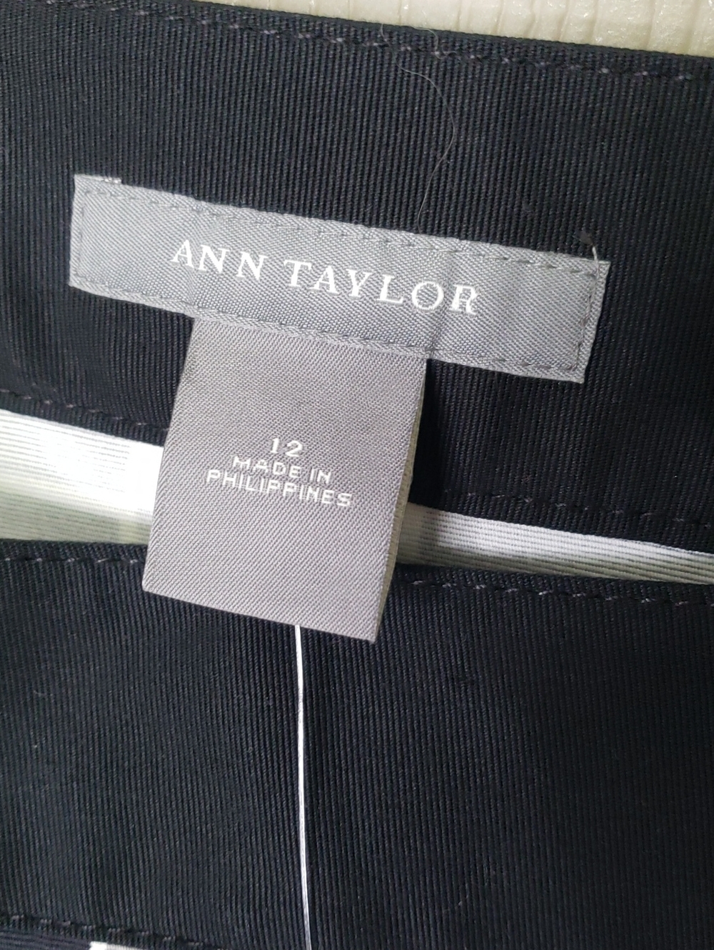 NWT Ann Taylor Black, White & Gray Geometric Skirt Size 12 - Picture 4 of 6
